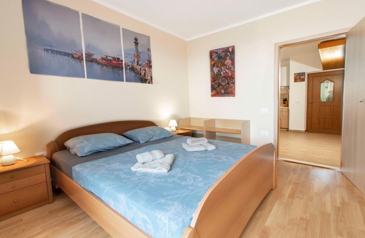 Apartmaji Pri Bosi Nogi 이졸라 외부 사진