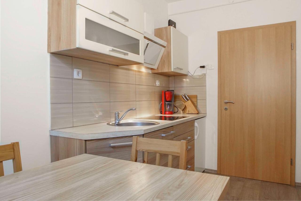 Apartmaji Pri Bosi Nogi 이졸라 외부 사진